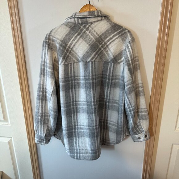 Grey plaid shacket - Picture 2 of 3
